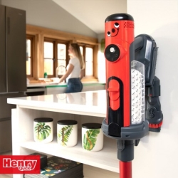 Numatic Henry 100 Quick - bateryjny odkurzacz pionowy z wkładką filtrującą (QUHEN100) - Numatic Henry 100 Quick - bateryjny odkurzacz pionowy z wkładką filtrującą